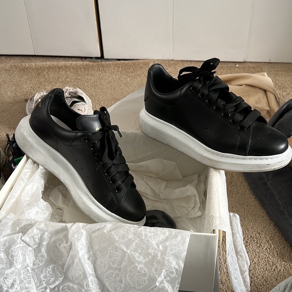 Black Alexander McQueen - Picture 2 of 2